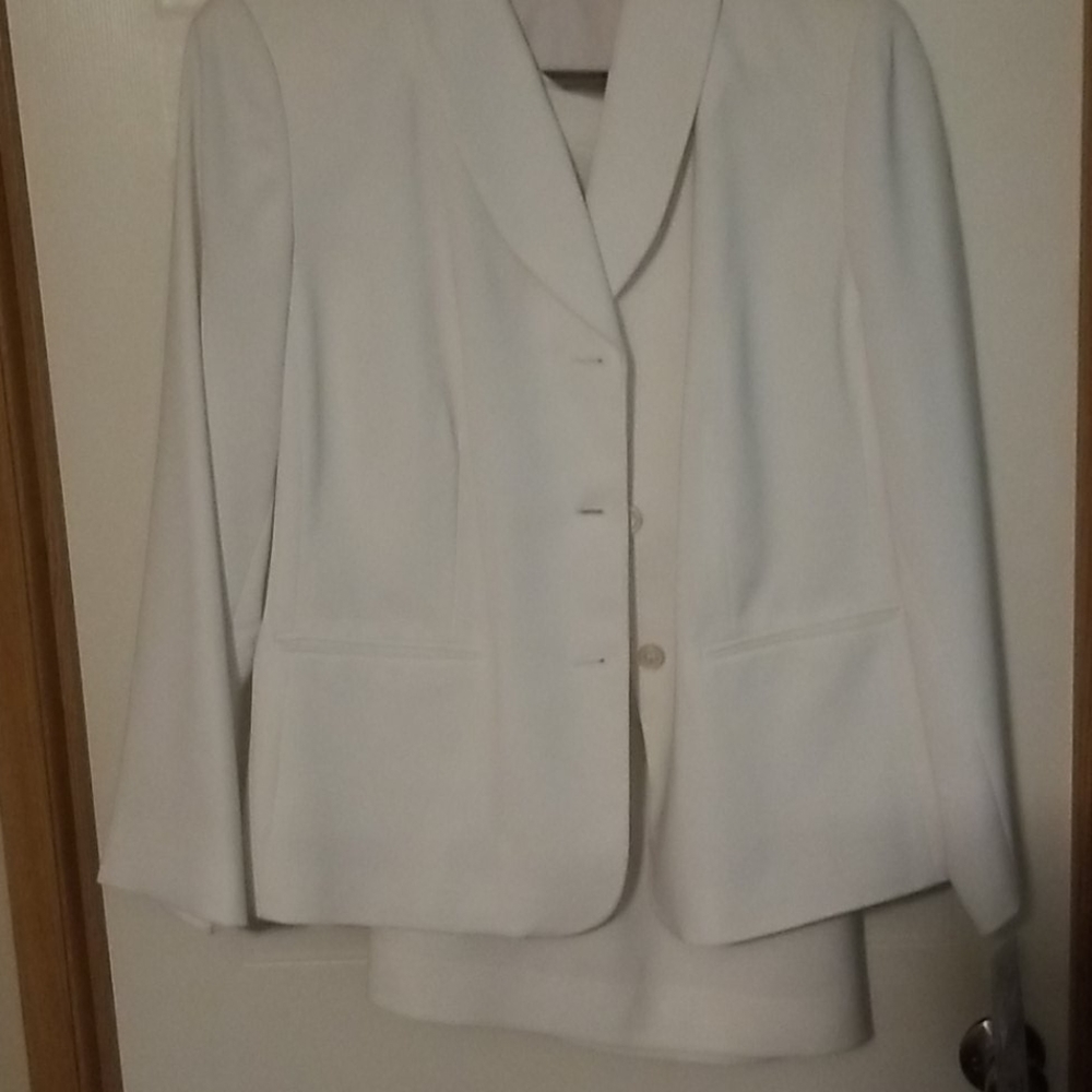 Womans 2piece suit